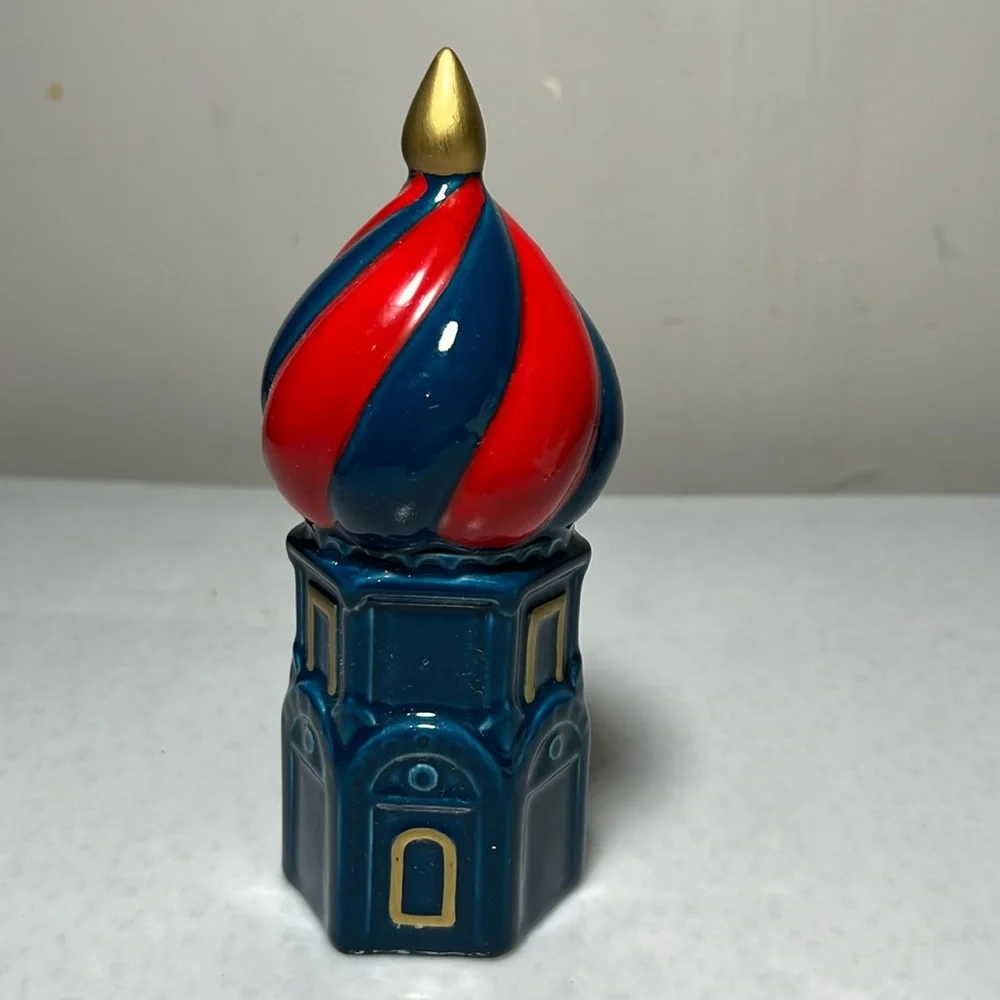 Ceramic and Hand Painted Figurine Gold Trim - Picture 1 of 6